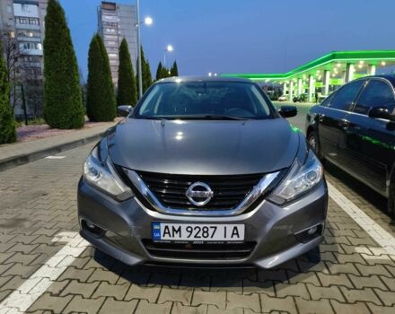 Серый Ниссан Альтима, объемом двигателя 2.5 л и пробегом 230 тыс. км за 9499 $, фото 7 на Automoto.ua