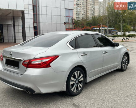 Сірий Ніссан Альтіма, об'ємом двигуна 2.49 л та пробігом 75 тис. км за 11500 $, фото 12 на Automoto.ua