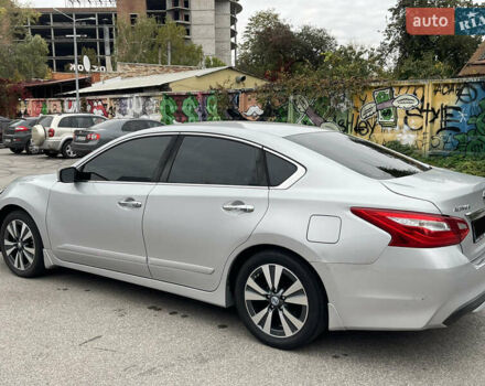 Сірий Ніссан Альтіма, об'ємом двигуна 2.49 л та пробігом 75 тис. км за 11500 $, фото 11 на Automoto.ua