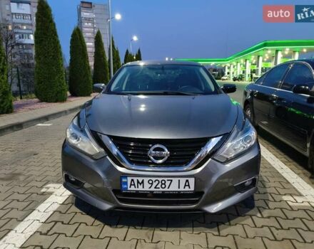 Серый Ниссан Альтима, объемом двигателя 2.49 л и пробегом 230 тыс. км за 9499 $, фото 6 на Automoto.ua