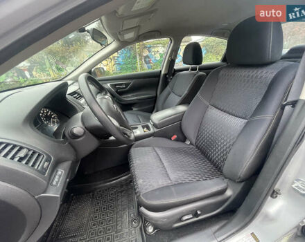 Сірий Ніссан Альтіма, об'ємом двигуна 2.49 л та пробігом 75 тис. км за 11500 $, фото 31 на Automoto.ua