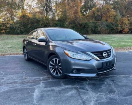 Серый Ниссан Альтима, объемом двигателя 2.5 л и пробегом 69 тыс. км за 9500 $, фото 2 на Automoto.ua