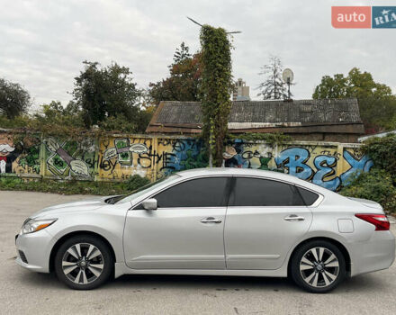 Сірий Ніссан Альтіма, об'ємом двигуна 2.49 л та пробігом 75 тис. км за 11500 $, фото 10 на Automoto.ua