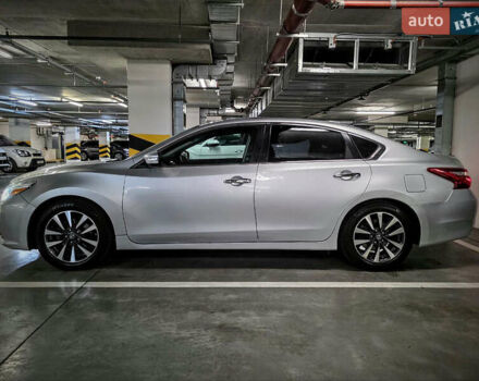 Сірий Ніссан Альтіма, об'ємом двигуна 2.49 л та пробігом 185 тис. км за 10500 $, фото 2 на Automoto.ua