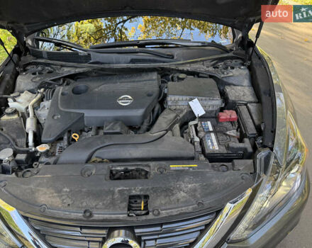 Серый Ниссан Альтима, объемом двигателя 2.49 л и пробегом 105 тыс. км за 12800 $, фото 7 на Automoto.ua