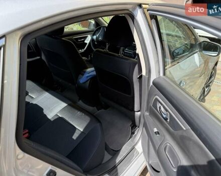 Серый Ниссан Альтима, объемом двигателя 2.49 л и пробегом 64 тыс. км за 14000 $, фото 11 на Automoto.ua