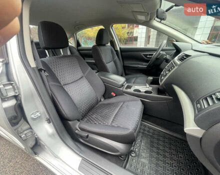 Сірий Ніссан Альтіма, об'ємом двигуна 2.49 л та пробігом 75 тис. км за 11500 $, фото 27 на Automoto.ua