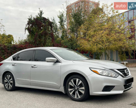 Сірий Ніссан Альтіма, об'ємом двигуна 2.49 л та пробігом 75 тис. км за 11500 $, фото 6 на Automoto.ua