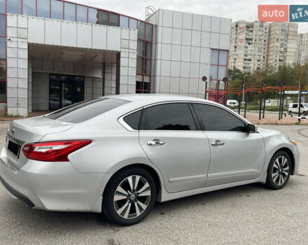 Сірий Ніссан Альтіма, об'ємом двигуна 2.49 л та пробігом 75 тис. км за 11500 $, фото 15 на Automoto.ua