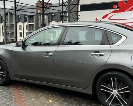 Серый Ниссан Альтима, объемом двигателя 2.5 л и пробегом 95 тыс. км за 12300 $, фото 3 на Automoto.ua