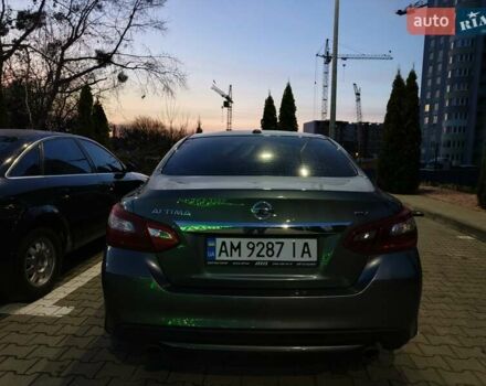 Серый Ниссан Альтима, объемом двигателя 2.49 л и пробегом 230 тыс. км за 9499 $, фото 4 на Automoto.ua