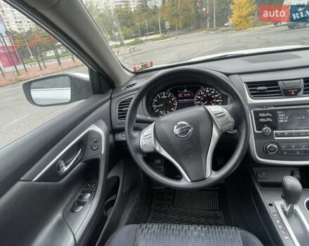 Сірий Ніссан Альтіма, об'ємом двигуна 2.49 л та пробігом 75 тис. км за 11500 $, фото 19 на Automoto.ua