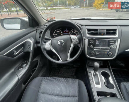 Сірий Ніссан Альтіма, об'ємом двигуна 2.49 л та пробігом 75 тис. км за 11500 $, фото 22 на Automoto.ua