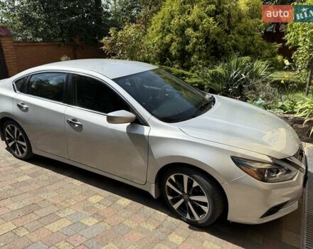 Серый Ниссан Альтима, объемом двигателя 2.49 л и пробегом 64 тыс. км за 14000 $, фото 1 на Automoto.ua