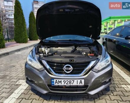 Серый Ниссан Альтима, объемом двигателя 2.49 л и пробегом 230 тыс. км за 9499 $, фото 2 на Automoto.ua
