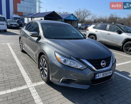 Серый Ниссан Альтима, объемом двигателя 2.49 л и пробегом 122 тыс. км за 11000 $, фото 10 на Automoto.ua