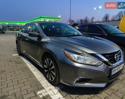 Серый Ниссан Альтима, объемом двигателя 2.49 л и пробегом 230 тыс. км за 9499 $, фото 7 на Automoto.ua