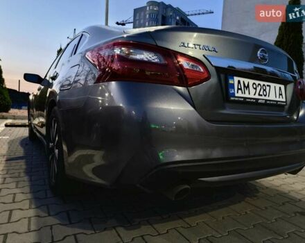 Серый Ниссан Альтима, объемом двигателя 2.49 л и пробегом 230 тыс. км за 9499 $, фото 3 на Automoto.ua
