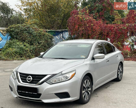 Сірий Ніссан Альтіма, об'ємом двигуна 2.49 л та пробігом 75 тис. км за 11500 $, фото 9 на Automoto.ua