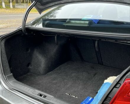 Серый Ниссан Альтима, объемом двигателя 2.5 л и пробегом 95 тыс. км за 12300 $, фото 18 на Automoto.ua