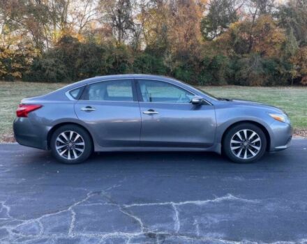 Серый Ниссан Альтима, объемом двигателя 2.5 л и пробегом 69 тыс. км за 9500 $, фото 3 на Automoto.ua