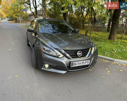 Серый Ниссан Альтима, объемом двигателя 2.49 л и пробегом 105 тыс. км за 12800 $, фото 2 на Automoto.ua