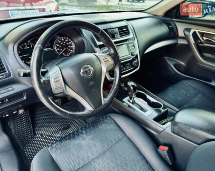 Серый Ниссан Альтима, объемом двигателя 2.49 л и пробегом 117 тыс. км за 11200 $, фото 7 на Automoto.ua