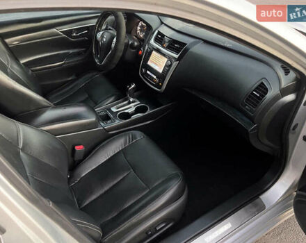 Серый Ниссан Альтима, объемом двигателя 2.49 л и пробегом 44 тыс. км за 2900 $, фото 7 на Automoto.ua