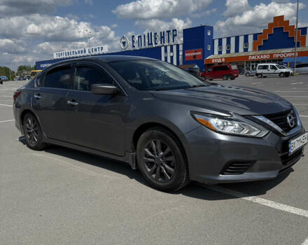 Сірий Ніссан Альтіма, об'ємом двигуна 2.49 л та пробігом 65 тис. км за 13500 $, фото 2 на Automoto.ua