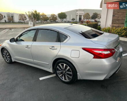 Серый Ниссан Альтима, объемом двигателя 2.49 л и пробегом 44 тыс. км за 2900 $, фото 1 на Automoto.ua