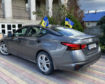 Сірий Ніссан Альтіма, об'ємом двигуна 2.5 л та пробігом 37 тис. км за 17000 $, фото 2 на Automoto.ua