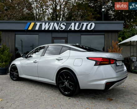 Сірий Ніссан Альтіма, об'ємом двигуна 2.5 л та пробігом 82 тис. км за 14500 $, фото 22 на Automoto.ua