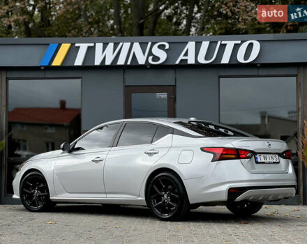 Сірий Ніссан Альтіма, об'ємом двигуна 2.5 л та пробігом 82 тис. км за 14500 $, фото 23 на Automoto.ua