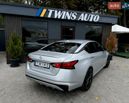 Сірий Ніссан Альтіма, об'ємом двигуна 2.5 л та пробігом 82 тис. км за 14500 $, фото 17 на Automoto.ua