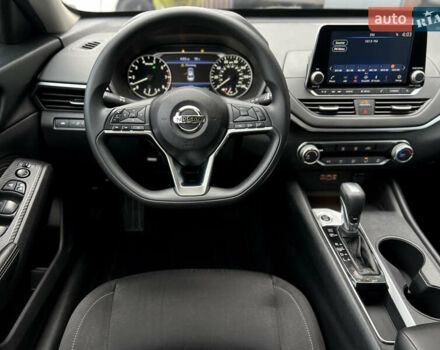 Сірий Ніссан Альтіма, об'ємом двигуна 2.5 л та пробігом 82 тис. км за 14500 $, фото 9 на Automoto.ua