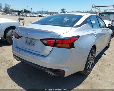 Серый Ниссан Альтима, объемом двигателя 2.5 л и пробегом 99 тыс. км за 11500 $, фото 4 на Automoto.ua