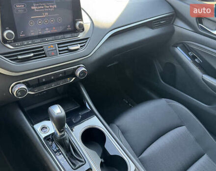 Серый Ниссан Альтима, объемом двигателя 2.49 л и пробегом 45 тыс. км за 15000 $, фото 7 на Automoto.ua