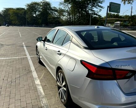 Серый Ниссан Альтима, объемом двигателя 2.5 л и пробегом 28 тыс. км за 16900 $, фото 2 на Automoto.ua