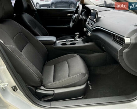 Сірий Ніссан Альтіма, об'ємом двигуна 2.5 л та пробігом 82 тис. км за 14500 $, фото 26 на Automoto.ua