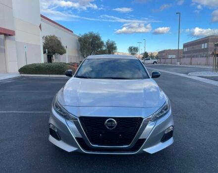 Серый Ниссан Альтима, объемом двигателя 2.5 л и пробегом 75 тыс. км за 6000 $, фото 4 на Automoto.ua