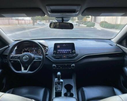 Серый Ниссан Альтима, объемом двигателя 2.5 л и пробегом 75 тыс. км за 6000 $, фото 9 на Automoto.ua