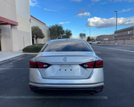 Серый Ниссан Альтима, объемом двигателя 2.5 л и пробегом 75 тыс. км за 6000 $, фото 3 на Automoto.ua