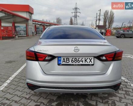 Серый Ниссан Альтима, объемом двигателя 2.49 л и пробегом 42 тыс. км за 15400 $, фото 6 на Automoto.ua