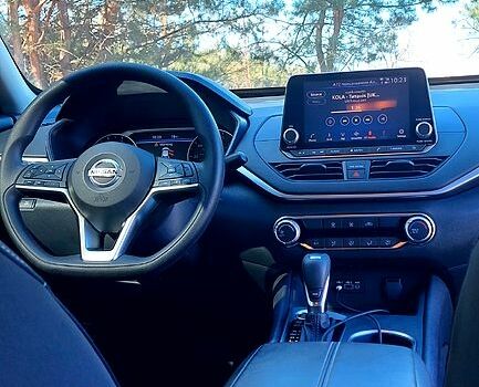 Сірий Ніссан Альтіма, об'ємом двигуна 2.5 л та пробігом 27 тис. км за 21200 $, фото 5 на Automoto.ua