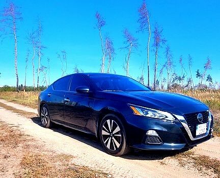 Сірий Ніссан Альтіма, об'ємом двигуна 2.5 л та пробігом 27 тис. км за 21200 $, фото 1 на Automoto.ua