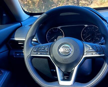 Сірий Ніссан Альтіма, об'ємом двигуна 2.5 л та пробігом 27 тис. км за 21200 $, фото 9 на Automoto.ua