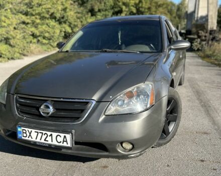 Серый Ниссан Альтима, объемом двигателя 2.5 л и пробегом 251 тыс. км за 3200 $, фото 1 на Automoto.ua