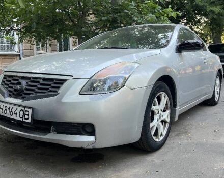 Серый Ниссан Альтима, объемом двигателя 2.5 л и пробегом 220 тыс. км за 3801 $, фото 1 на Automoto.ua
