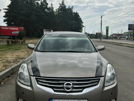 Ниссан Альтима 2011 в Кропивницком (Кировограде) на Automoto.ua Серый Ниссан Альтима, объемом двигателя 2.49 л и пробегом 160 тыс. км за 8350 $, фото 1 на Automoto.ua