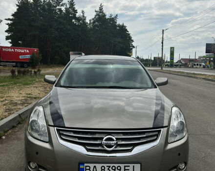 Серый Ниссан Альтима, объемом двигателя 2.49 л и пробегом 160 тыс. км за 8350 $, фото 1 на Automoto.ua